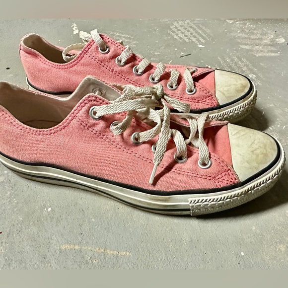 Women’s pink Converse size 8 - Picture 11 of 12